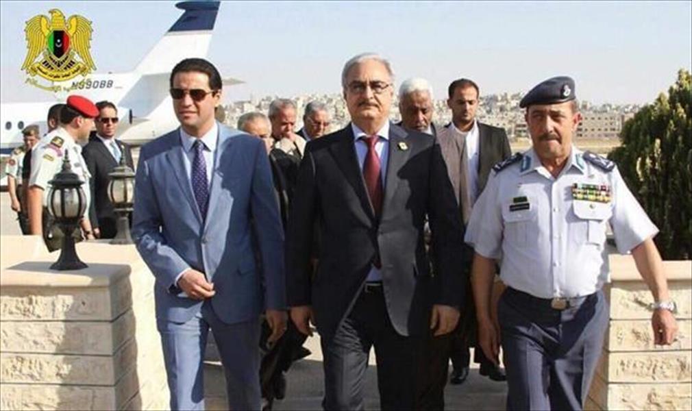بالصور.. قائد الجيش الليبي يصل الأردن في زيارة رسمية