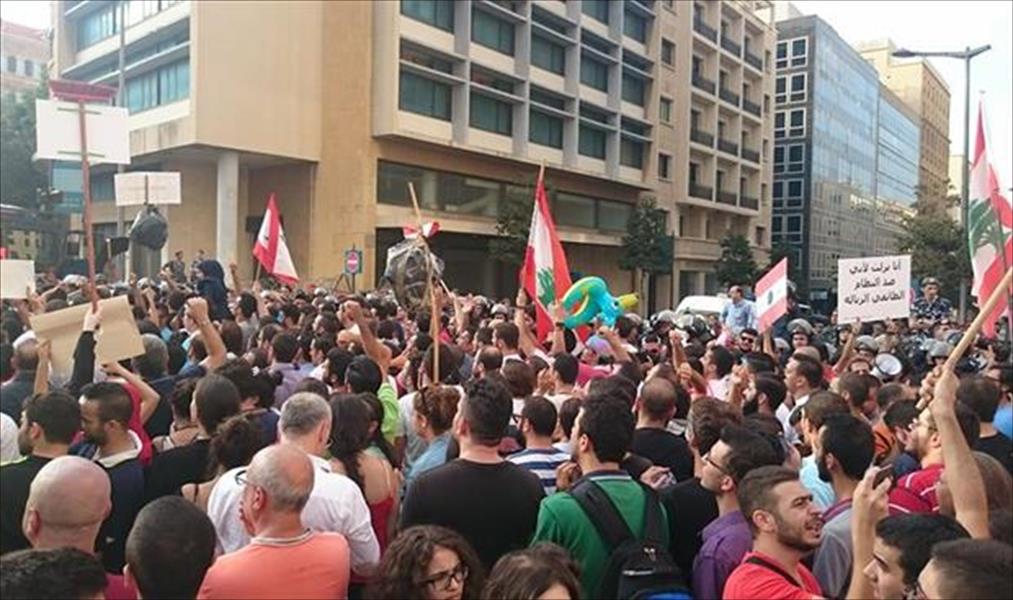 لبنان على صفيح ساخن.. إصابة العشرات خلال تظاهرات «القمامة»
