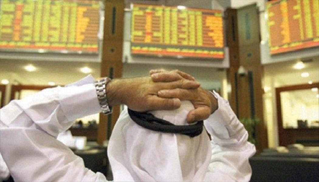 الأسهم العربية تتهاوى بفعل النفط وخفض النظرة المستقبلية للسعودية