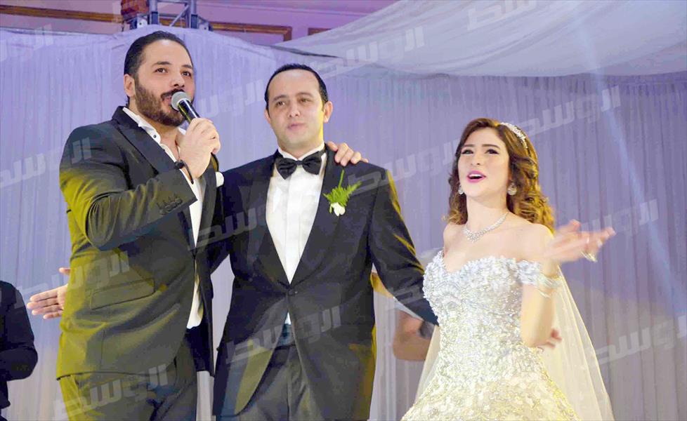 بالصور: عمرو دياب يحيي حفل زفاف نرمين وبسام