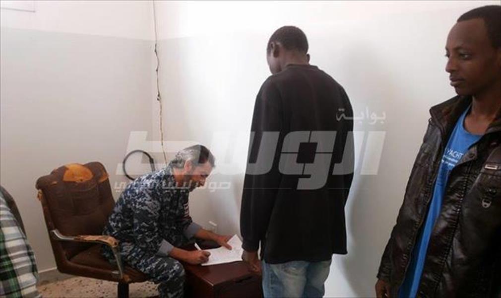 ضبط 40 مهاجرًا غير شرعي بمدخل بنغازي الشرقي