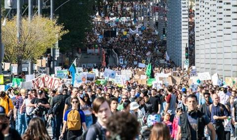 نصف مليون شخص يتظاهرون في مونتريال من أجل المناخ