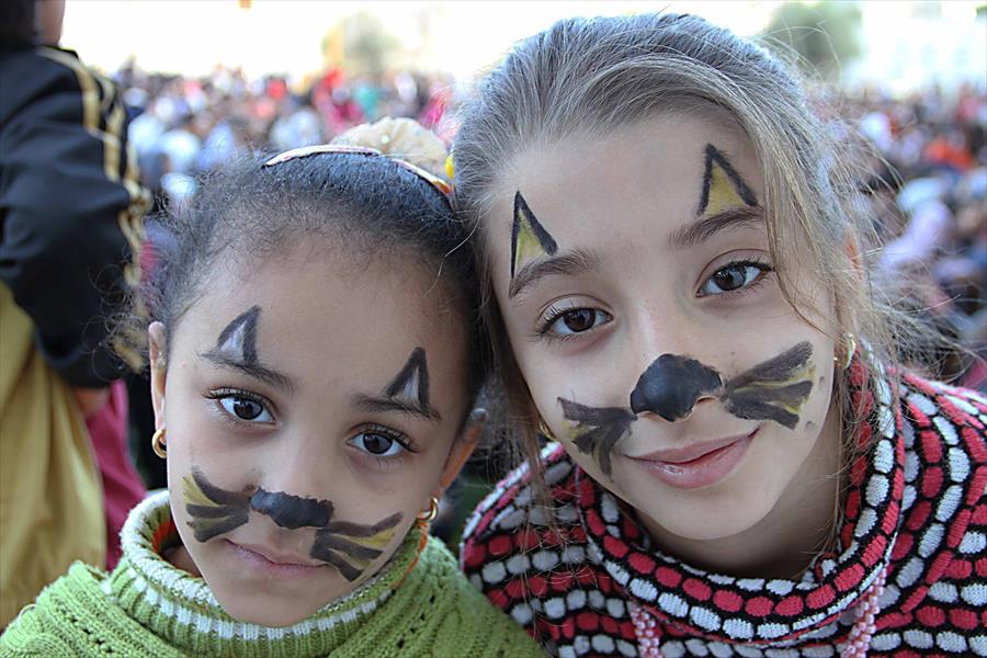 بالصور: مهرجان «الطفل» بدرنة يختتم فعالياته بعروض منوعة