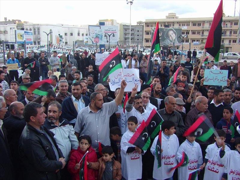 بالصور: تظاهرة في مصراتة داعمة لحكومة الوفاق
