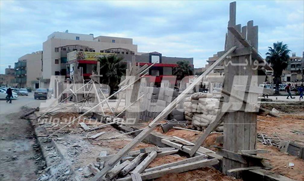 بلدية ترهونة تشرع في إزالة المحال العشوائية