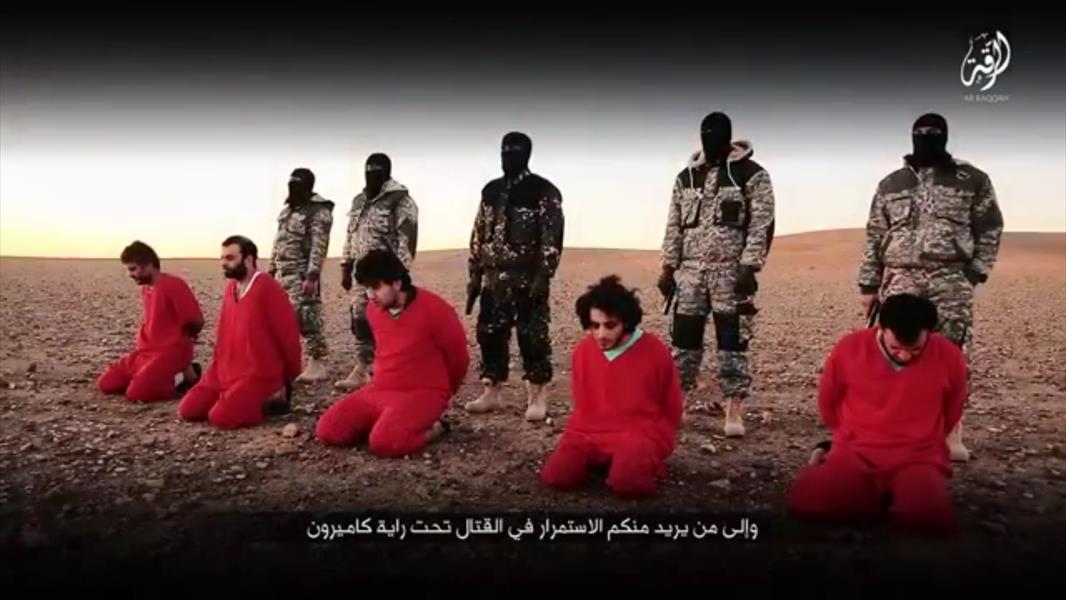 بالصور: «داعش» يهدد بـ«غزو» بريطانيا ويعدم 5 أشخاص بسورية