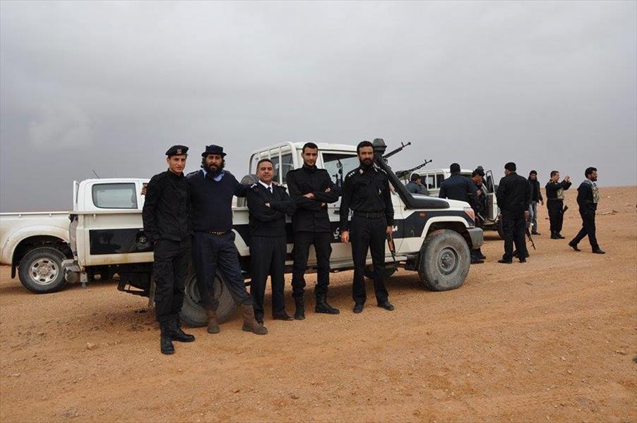 (بالفيديو): دوريات أمنية في الصحراء جنوب بنغازي لقطع الإمدادات عن «داعش»