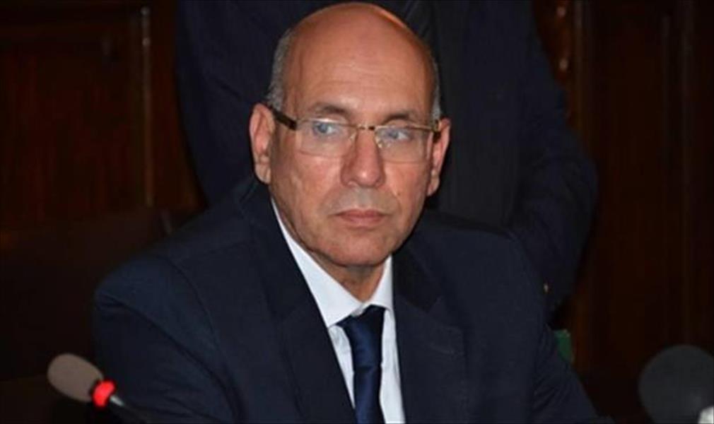 اليوم: محاكمة وزير الزراعة المصري السابق في قضية رشوة