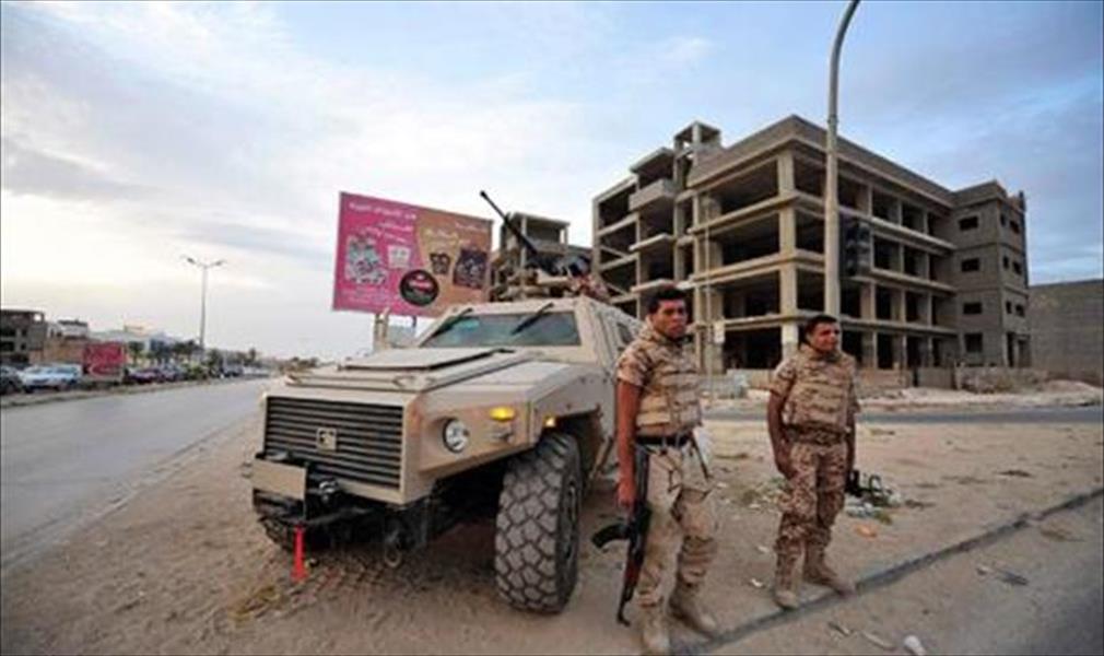 قوات الجيش الليبي تهاجم معسكر الصاعقة بهدف استرداده