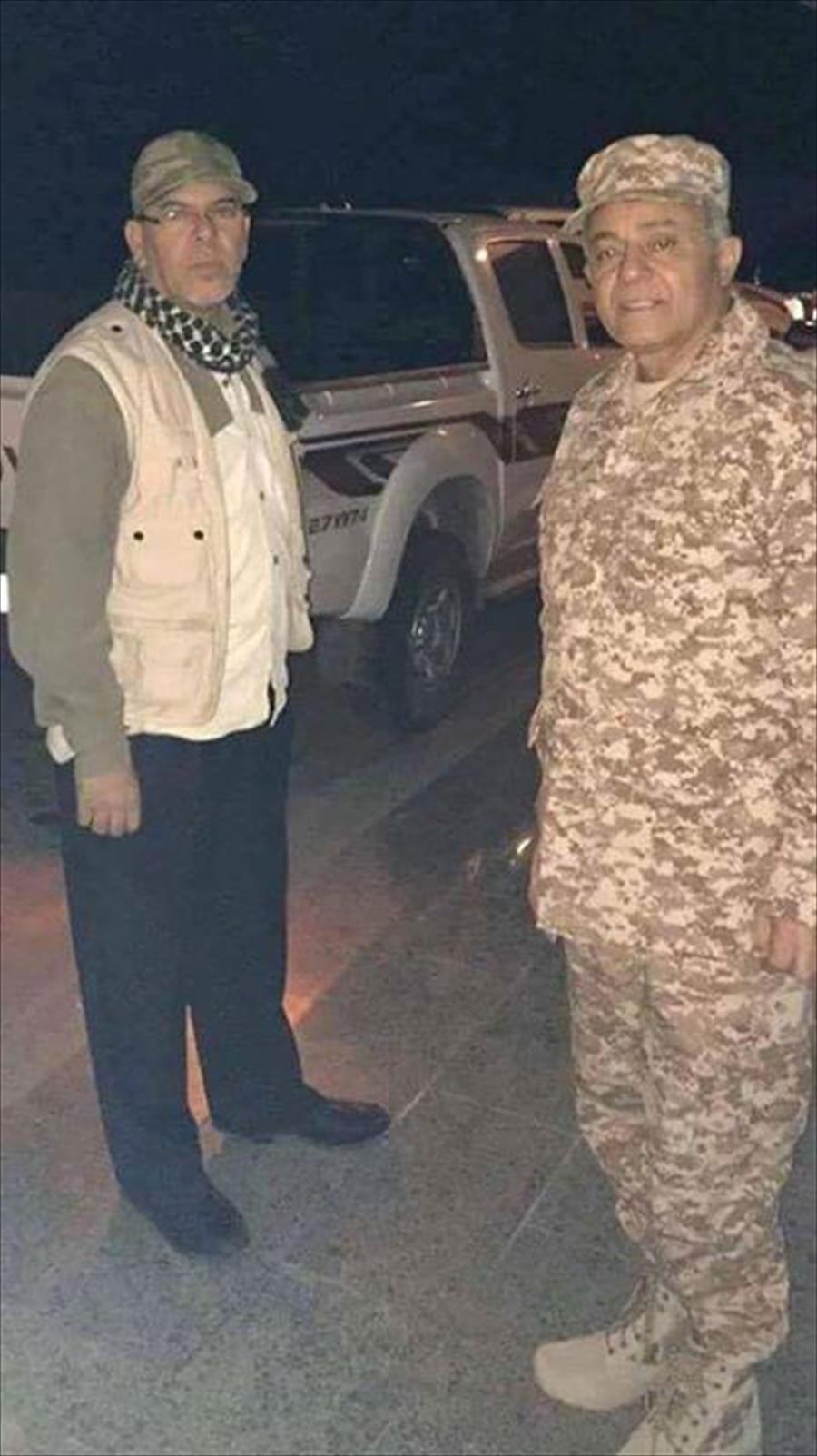 أبوسهمين يظهر في زي عسكري بالعاصمة طرابلس