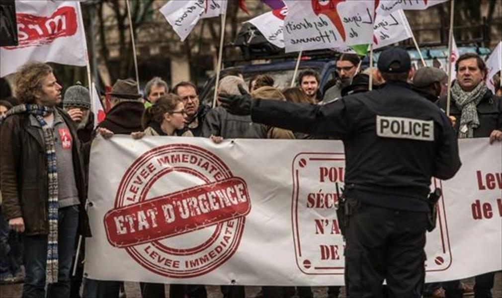 آلاف المتظاهرين في فرنسا يحتجون على «الطوارئ»