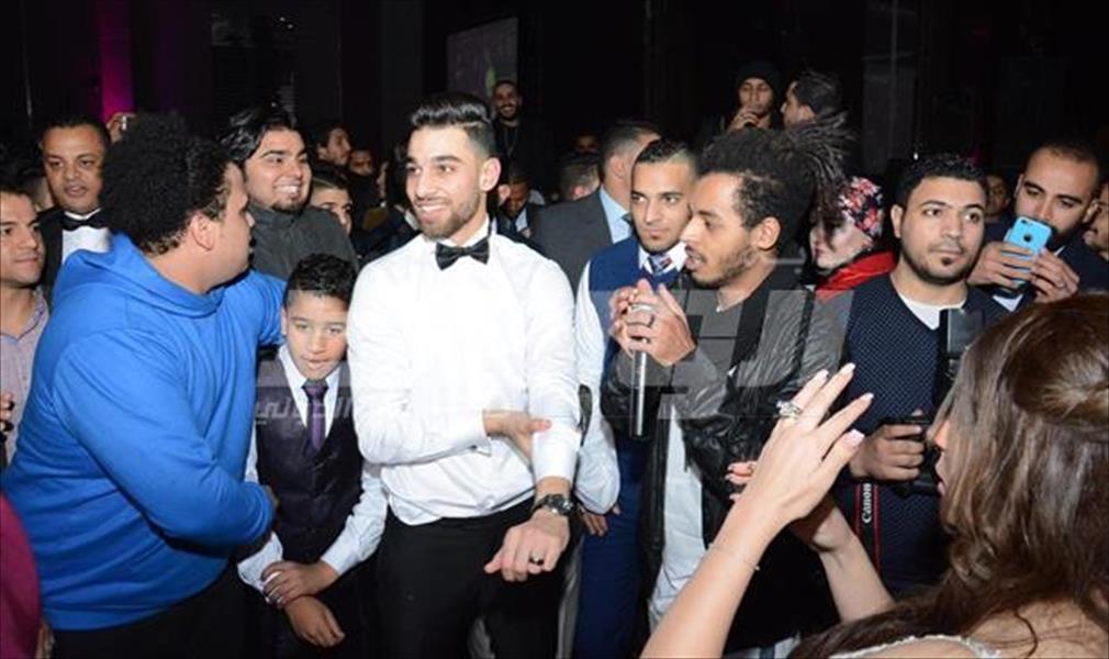 بالصور: لاعب النادي الأهلي يحتفل بحفل زفافه