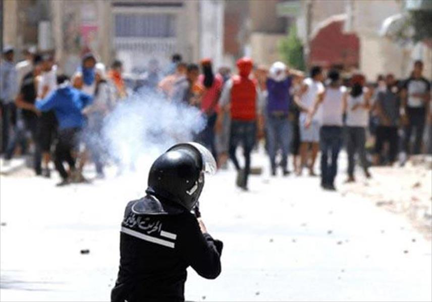 «فورين أفيرز» تحذر من «فوضى مدمرة» بتونس