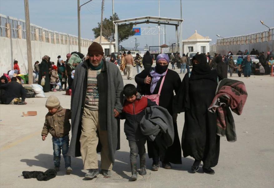 الاتحاد الأوروبي يطالب تركيا باستقبال النازحين من حلب