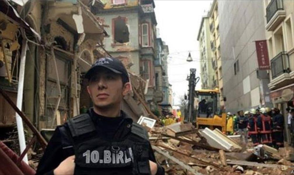 انهيار مبنيين في أكثر المناطق السياحية باسطنبول