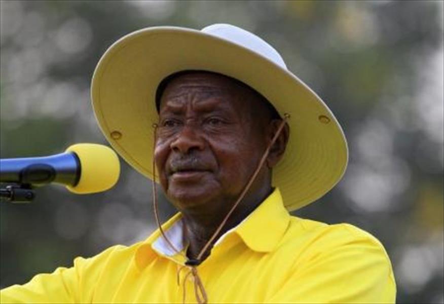 رئيس أوغندا يدافع عن تاريخه قبل انتخابات الرئاسة