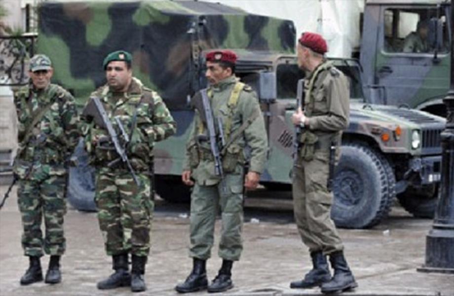 الجيش التونسي يوقف عشرة مغاربة وجزائرييْن قبل دخولهم ليبيا