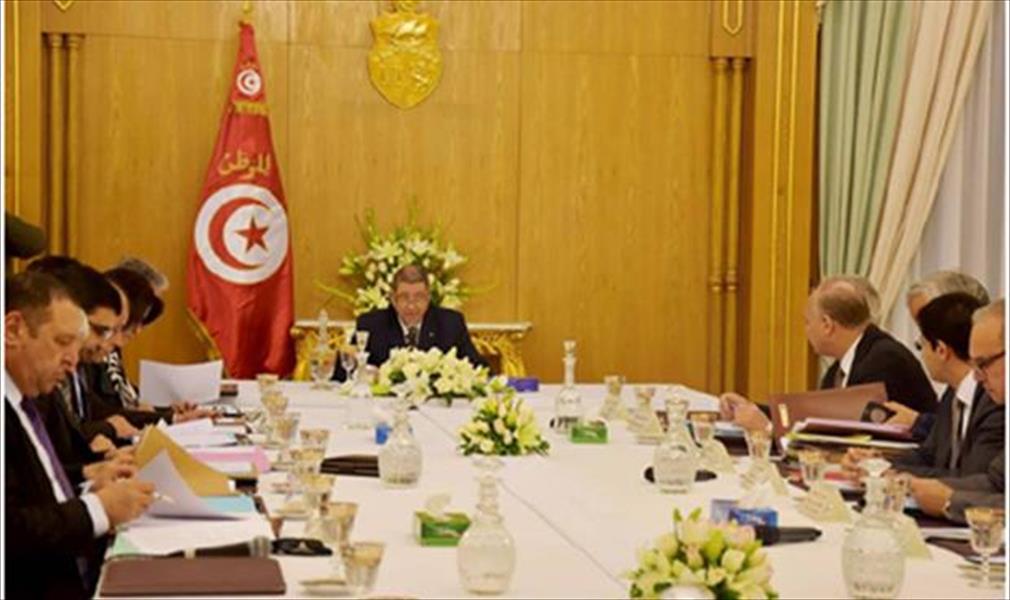 الحكومة التونسية تناقش خطة العمل الأمنية والاقتصادية تحسبًا لتطور الأوضاع في ليبيا