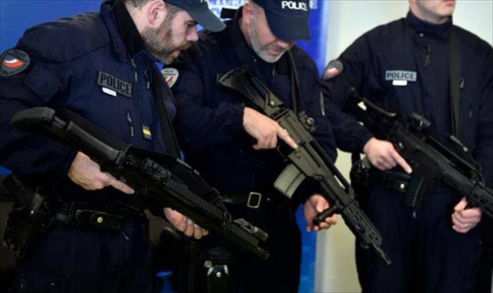 تسليح شرطة باريس برشاشات ومعدات جديدة