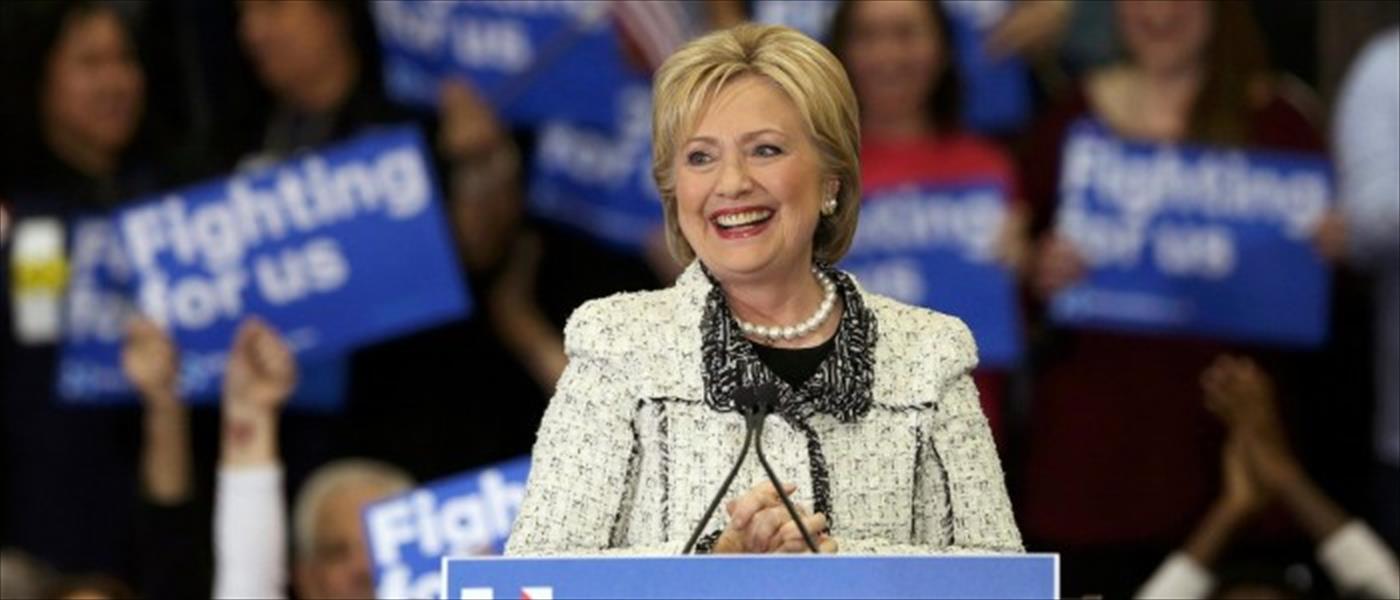 هيلاري كلينتون تنجو من «كابوس بنغازي» ولعنة بريدها الإلكتروني