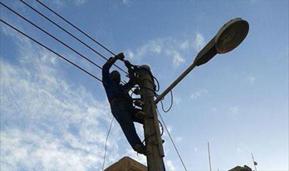 «العامة للكهرباء»: انقطاع كيبل يطفئ جزءًا من أحياء طبرق 
