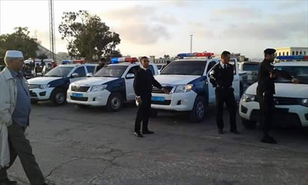 ضبط عصابة تسرق بطاريات السيارات في بودزيرة ببنغازي