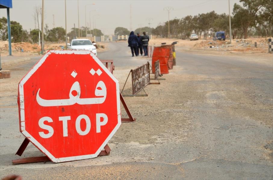 تونس تمدد حالة الطوارئ وتفتح الحدود مع ليبيا