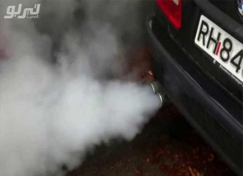 طرق التخلص من انتشار رائحة العادم في السيارة