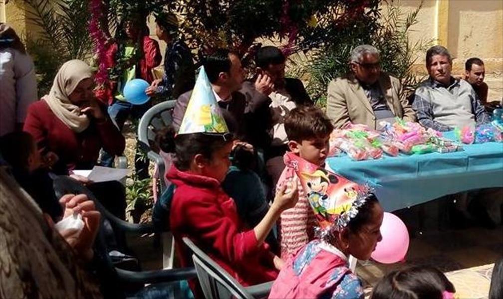 «عيادة طبية» تحتفل بالأطفال في طبرق