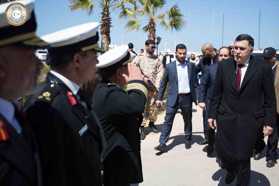 بالصور: استقبال المجلس الرئاسي في قاعدة أبوستة البحرية