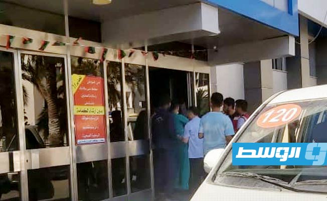 «طب الطوارئ»: إجلاء 20 مواطنا كانوا عالقين بمستشفى الحروق في طرابلس