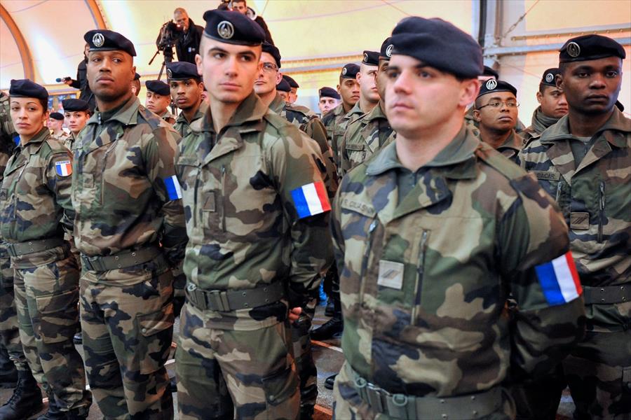 فرنسا تستحدث 800 وظيفة في الجيش للتصدي للإرهاب