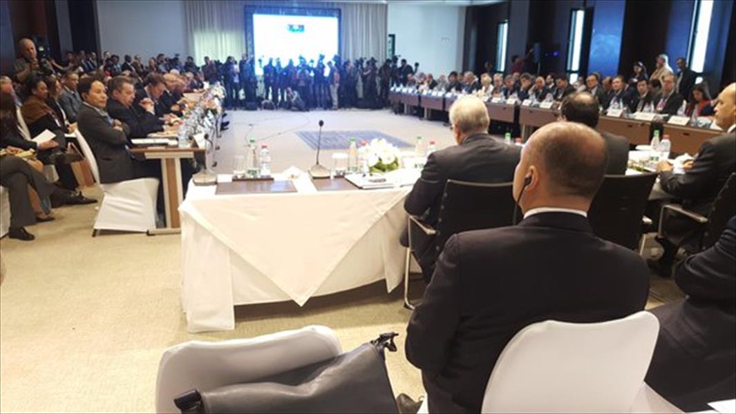 بدء اجتماع كبار المسؤولين لدعم حكومة الوفاق في تونس