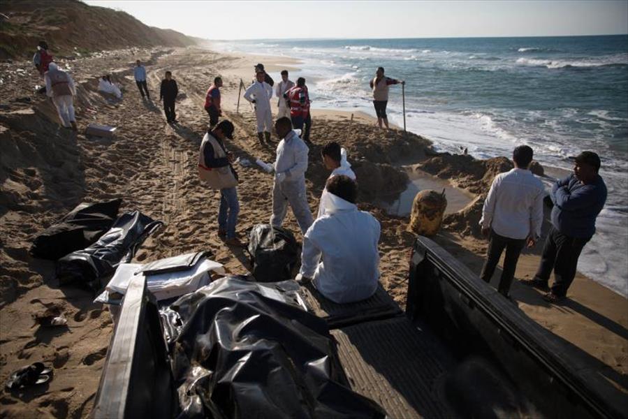 «نيوزويك» تحذر من عواقب إغلاق حدود اليونان على ليبيا