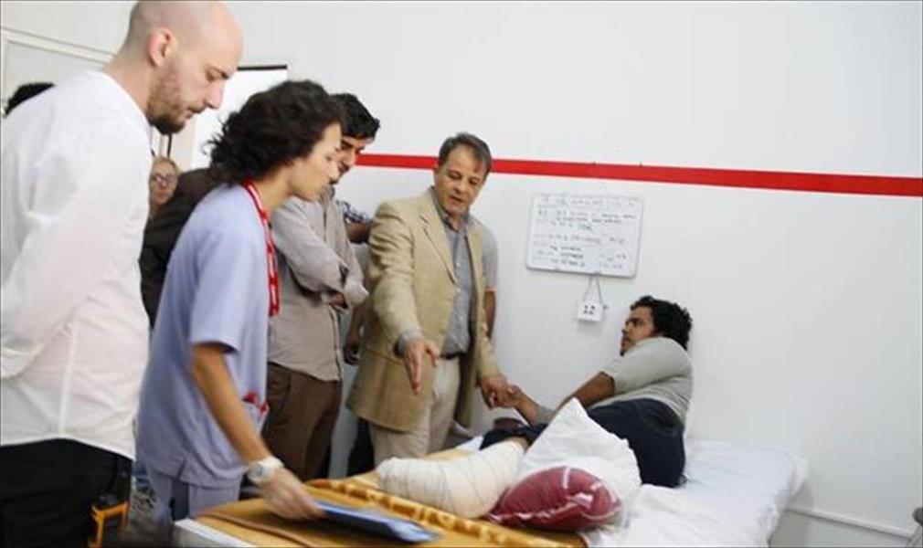 وزير الصحة يتفقد أوضاع جرحى الجيش الليبي بمستشفى قرنادة