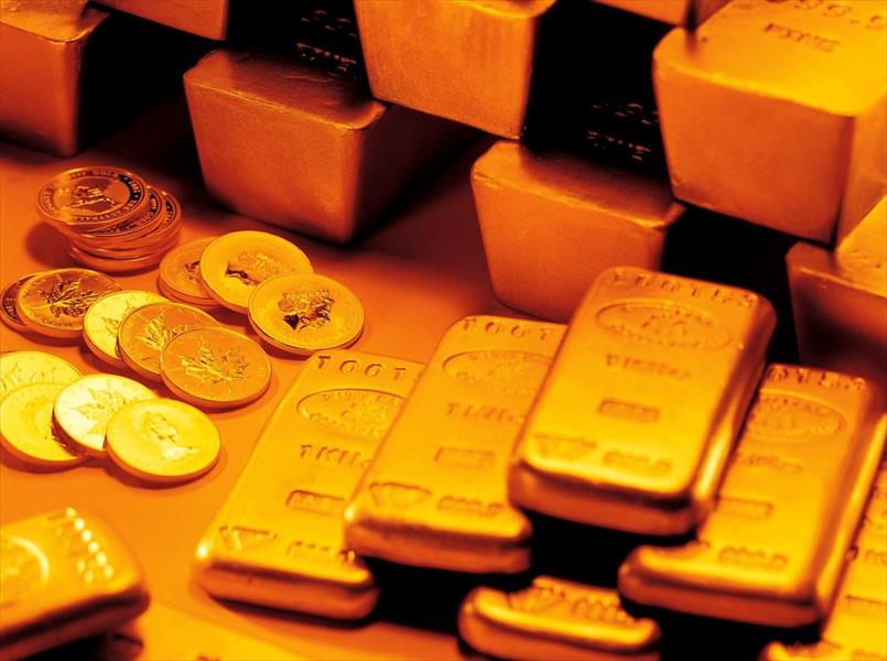 الذهب يرتفع 1% مع تراجع الدولار والأسهم .. والأنظار على عائدات السندات
