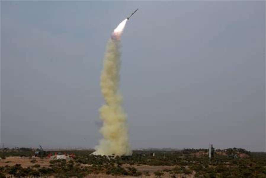 كوريا الشمالية تطلق صاروخًا باليستيًا من غواصة