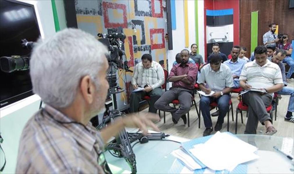 «الإعلام والثقافة» وراديو وتلفزيون بنغازي ينظمان دورة في التصوير المرئي