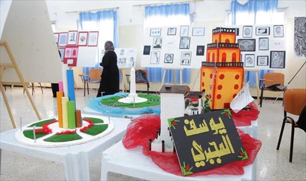 بالصور.. جمعية دير الخير تقيم معرض «بنغازي مدينة الألوان»