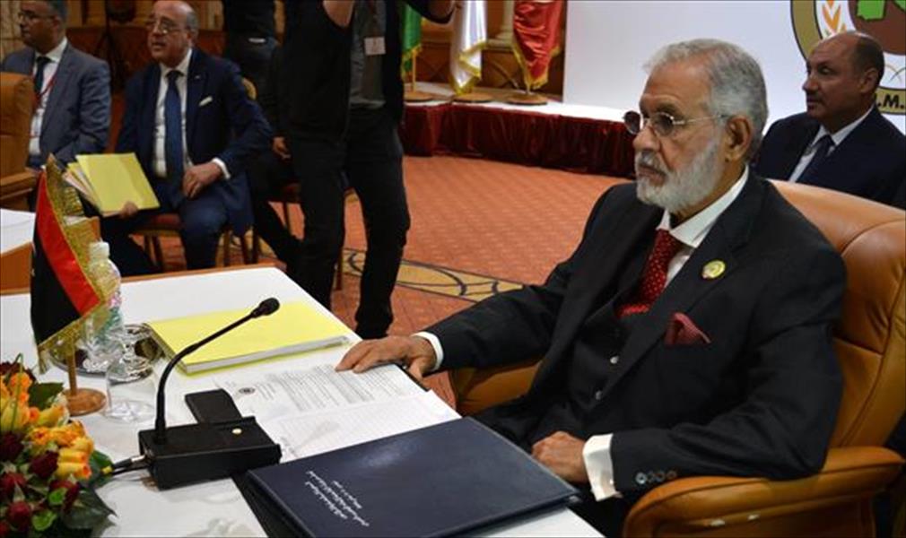 «مالية الوفاق» تكشف سبب تأخر مرتبات موظفي وزارة الخارجية بالخارج