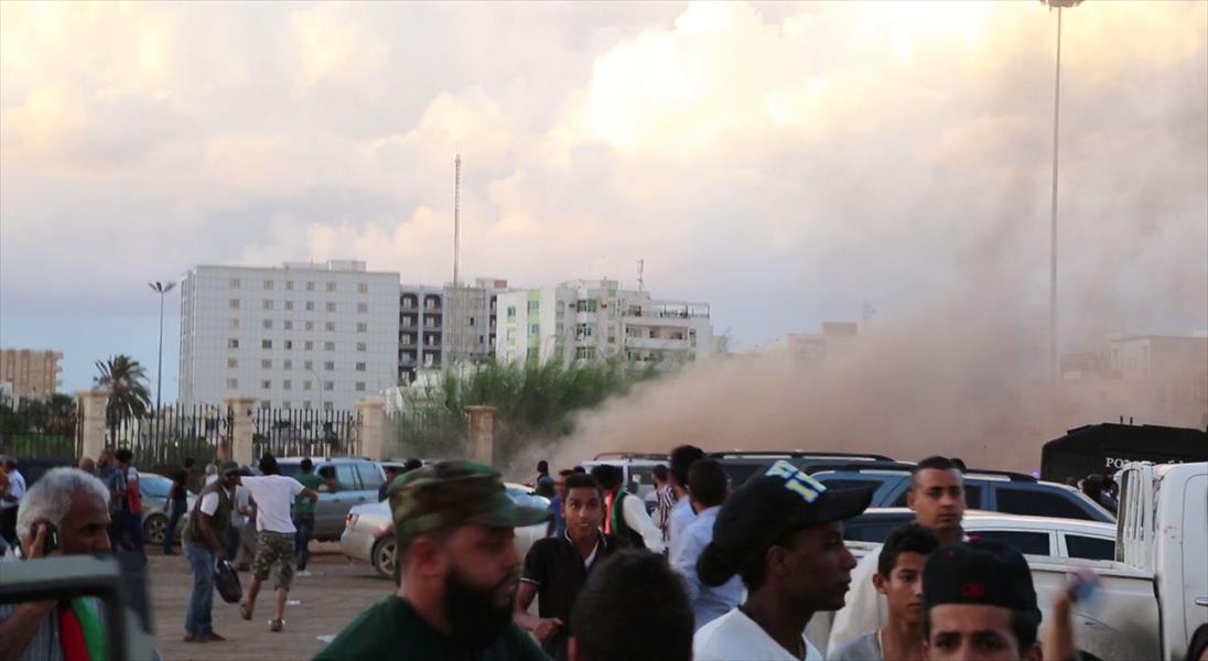 «الصحة» تُدين استهداف المتظاهرين في بنغازي