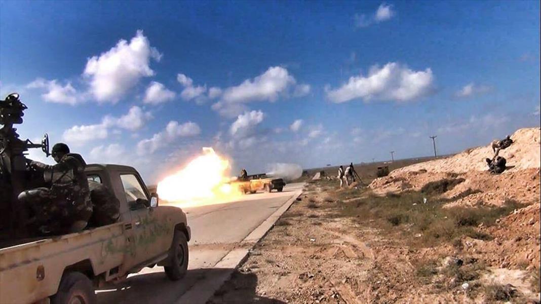 مصرع جندي وإصابة أربعة آخرين جراء انفجار لغم غرب بنغازي