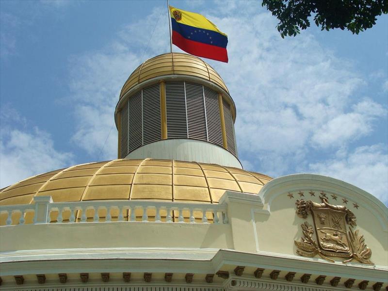 البرلمان الفنزويلي يناقش «الطوارئ» والمعارضة تدعو لعصيان