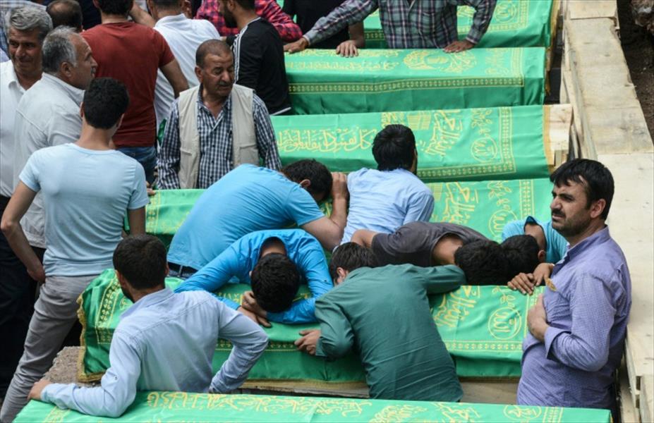 تركيا تشيع 13 قرويًا قتلوا في انفجار نسب إلى «العمال الكردستاني»