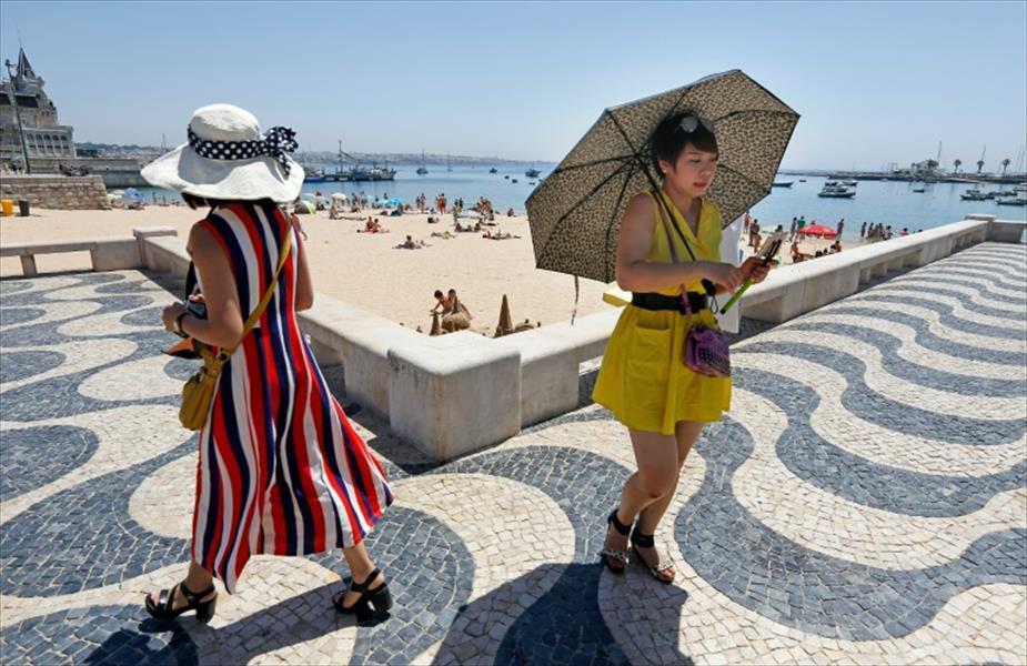 كيف عاش البرتغاليون 4 أيام دون كهرباء «تقليدية»