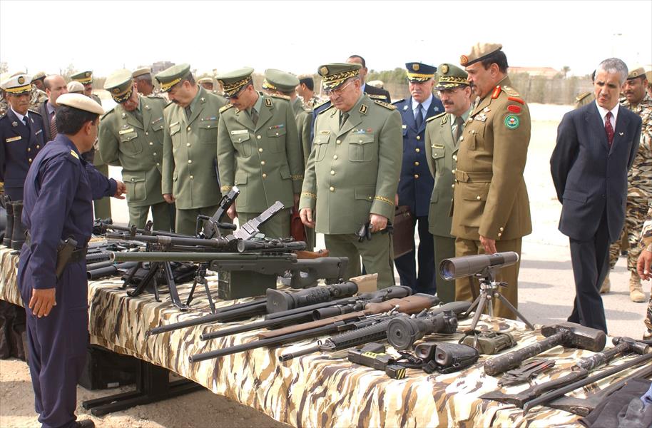الحدود الليبية تتصدر منافذ تهريب السلاح في الجزائر