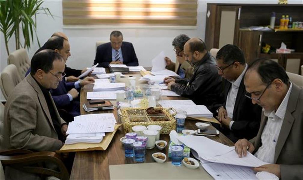 الحكومة الموقتة توافق على تحويل 400 ألف دينار لإقامة مدرسة للجالية الليبية في مصر
