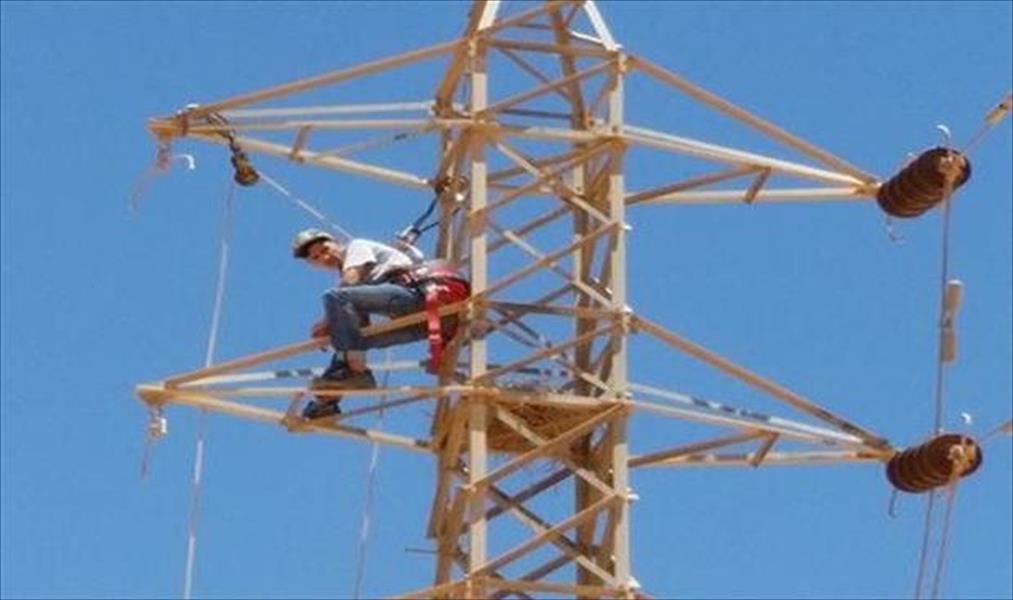 إصلاح خطوط نقل الكهرباء بين سرت ومصراتة