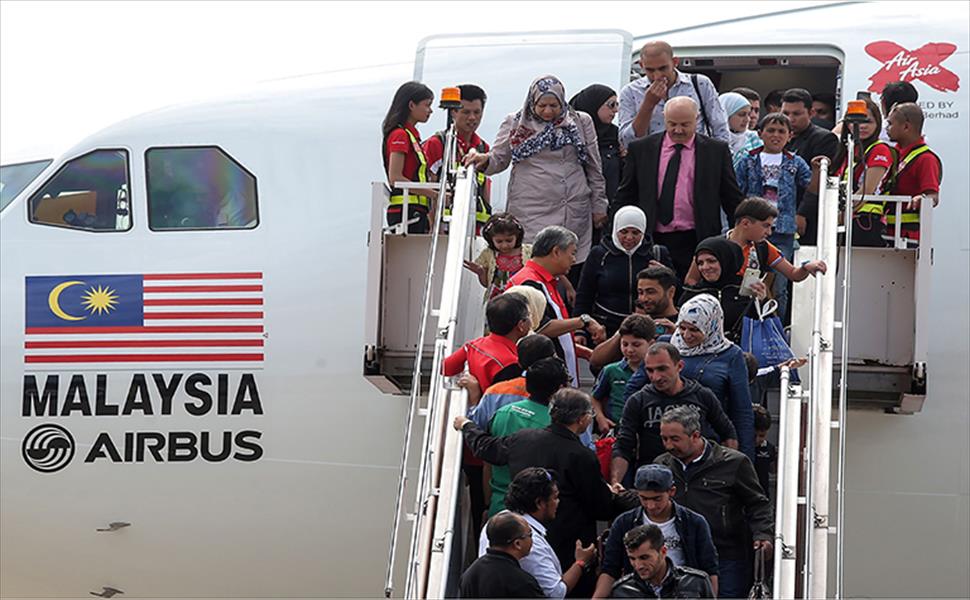 68 لاجئًا سوريًا يصلون إلى ماليزيا