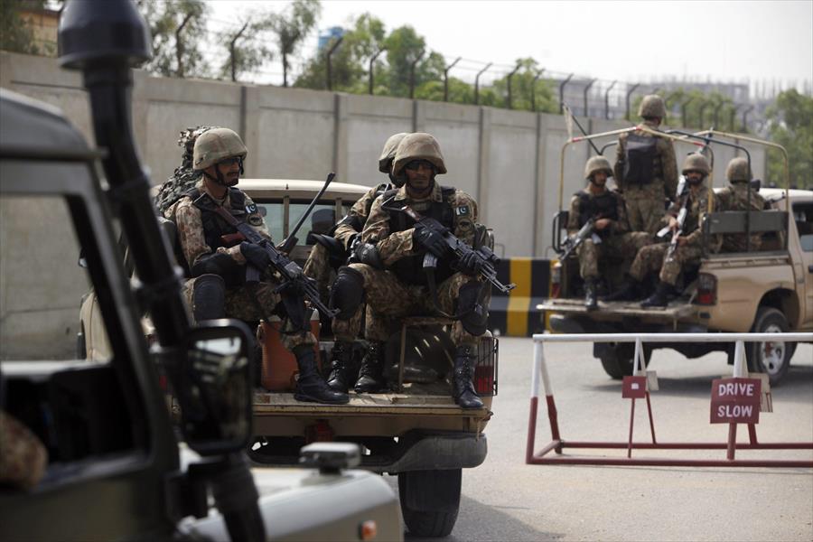 الشرطة الباكستانية تقتل ثلاثة من القاعدة بكراتشي